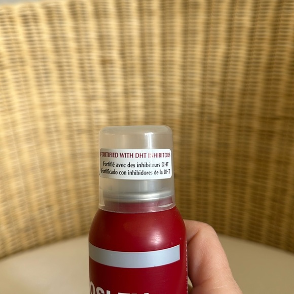 New Bosley Professional Strength Bos-Volume Volumizing Dry Shampoo 3.4 oz - Picture 6 of 7